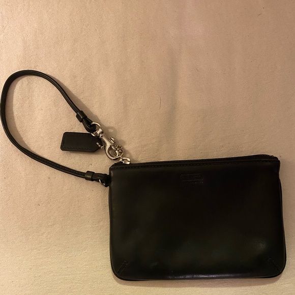Coach black leather wristlet - Picture 2 of 5